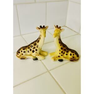 Vintage Relco Japan Giraffe Salt And Pepper Shakers Made in Japan